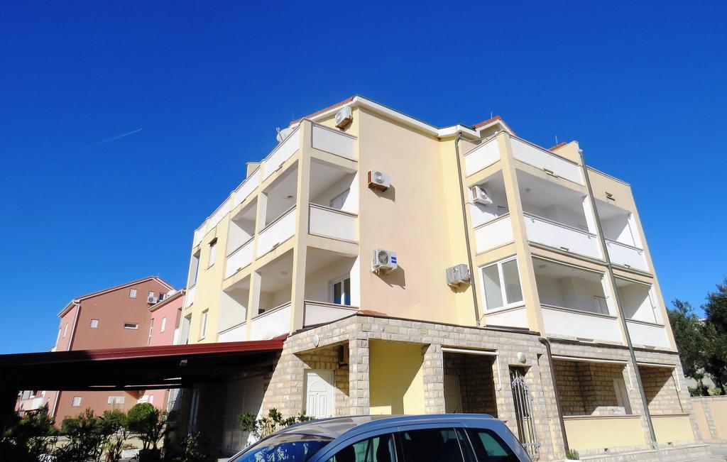 Apartments Party Novalja Zewnętrze zdjęcie