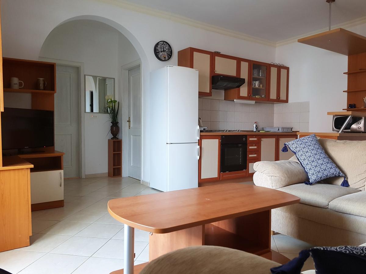 Apartments Party Novalja Zewnętrze zdjęcie